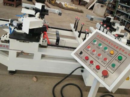 ZKP-1太陽(yáng)能電池板組框機(jī)