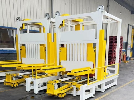 托盤(pán)集板器